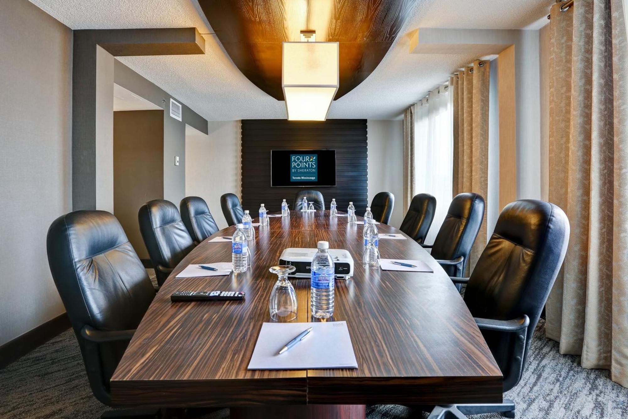 Four Points By Sheraton Toronto מיסיסאוגה מראה חיצוני תמונה