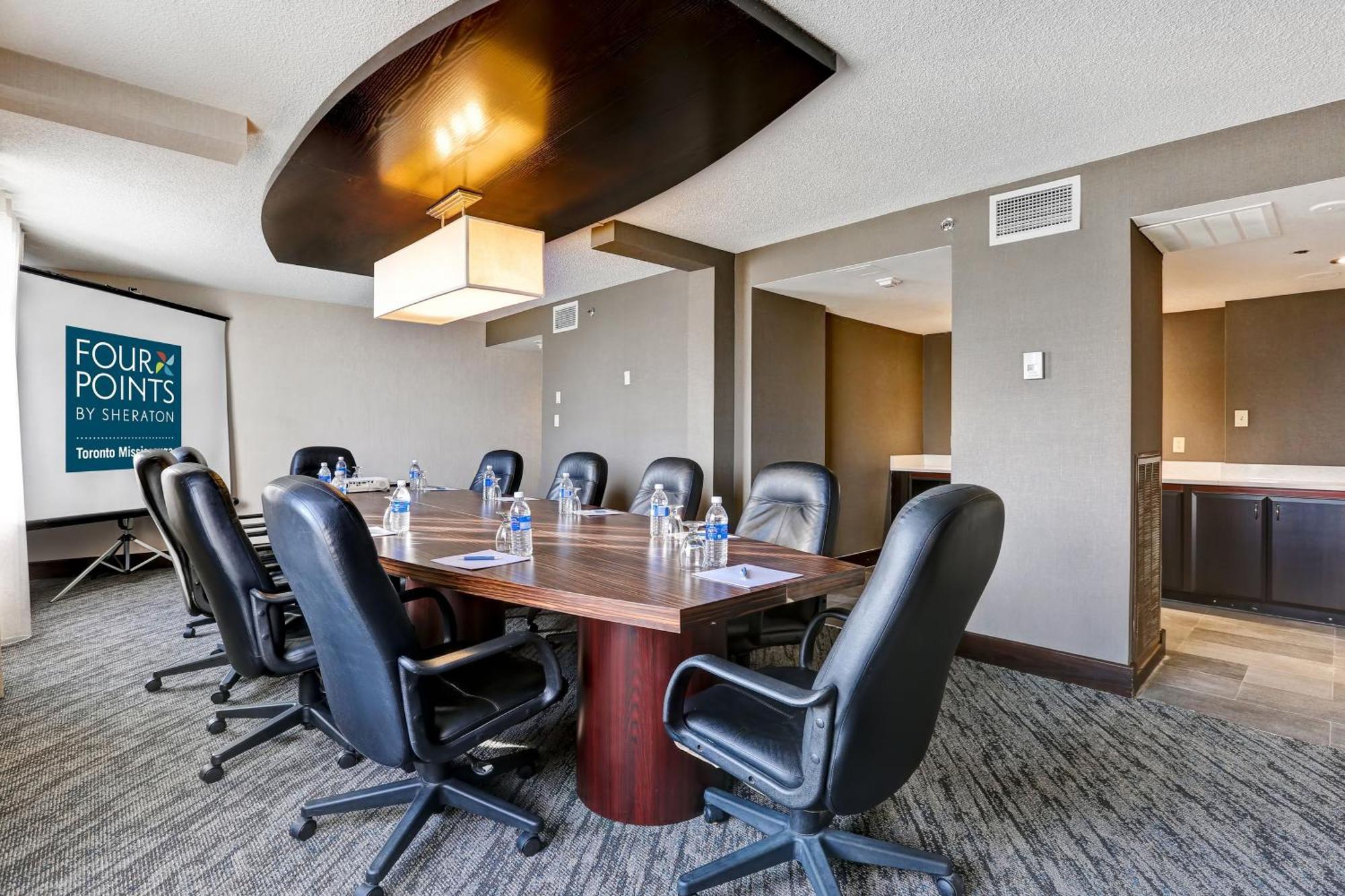 Four Points By Sheraton Toronto מיסיסאוגה מראה חיצוני תמונה